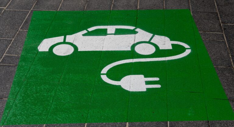 Electric Vehicles and Hybrids exempt from FBT